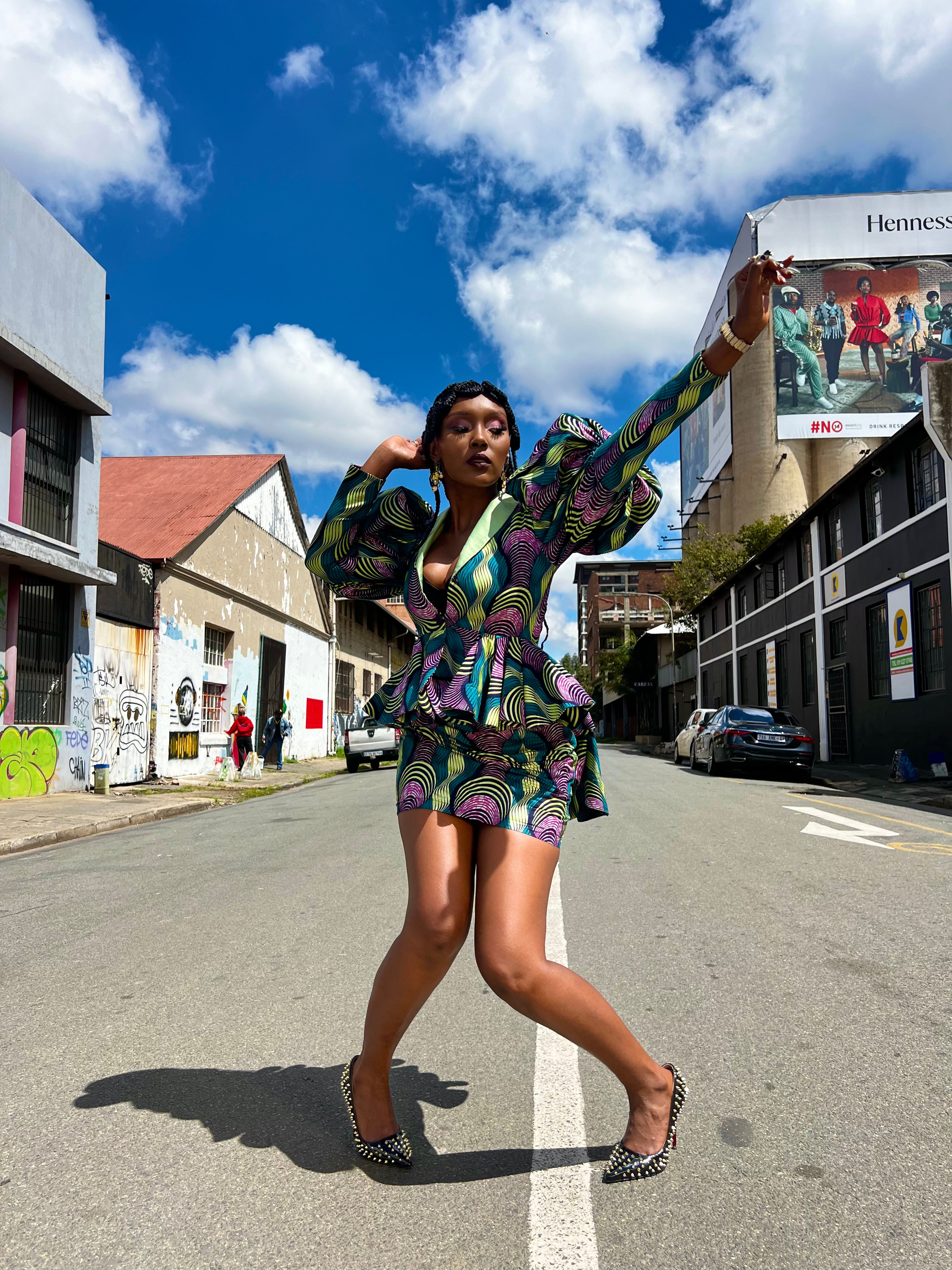 That girl suit (pre order - 5 weeks)